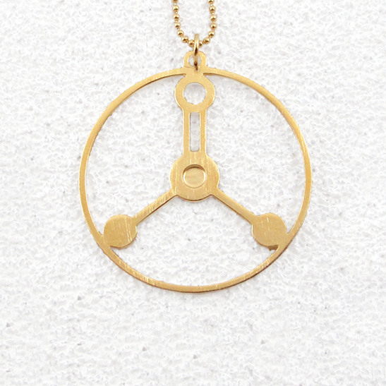 Formalin-molecule-necklace-in-gold-by-Delftia-Science-Jewelry